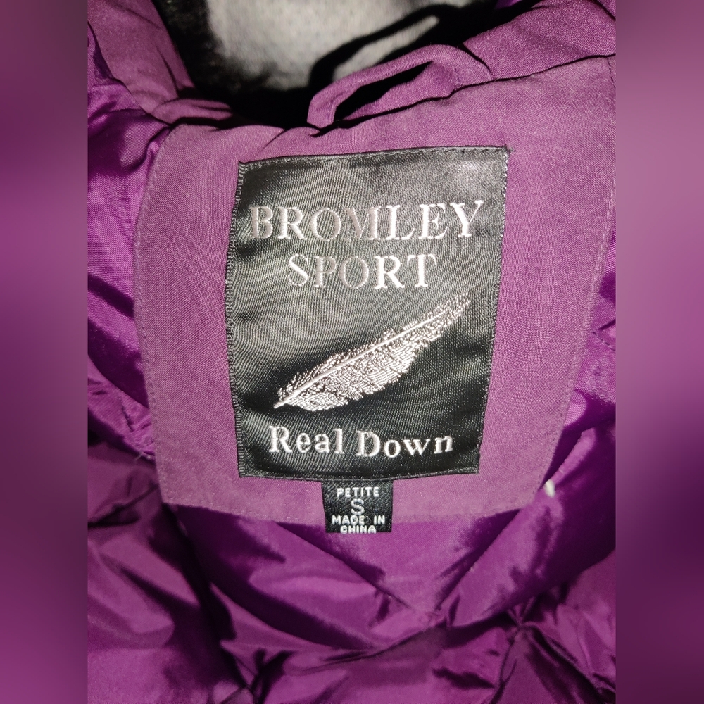 Bromley Sport Jacket Womens Petite S Purple 80% Down Puffer Coat Raccoon Fur - Picture 2 of 4